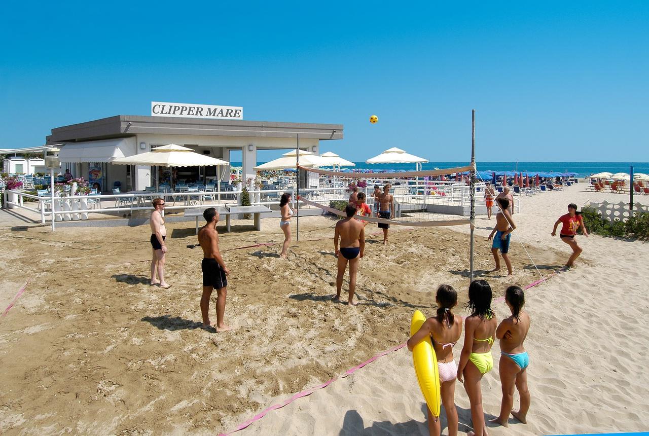 Residence Clipper Giulianova Exteriör bild